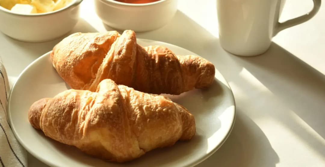 Croissants au Jambon : Un Classique de la Cuisine Française Revisité